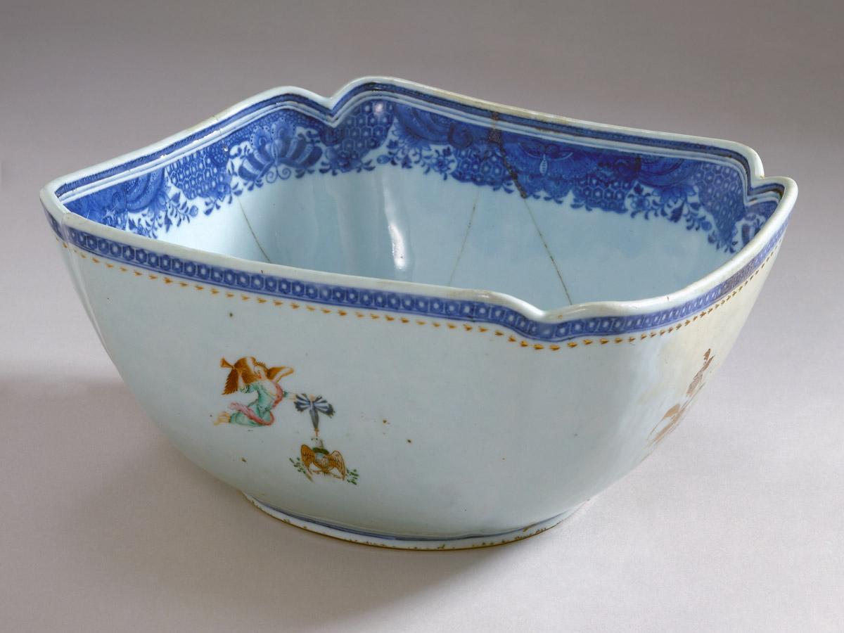 1963.0700.042 Bowl