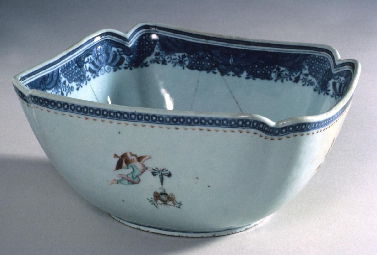 1963.0700.042 Bowl, view 2