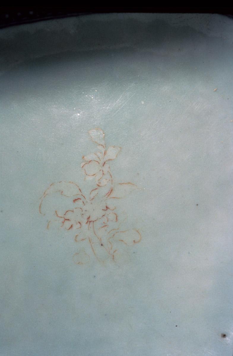 1963.0700.042 Bowl, interior detail 2