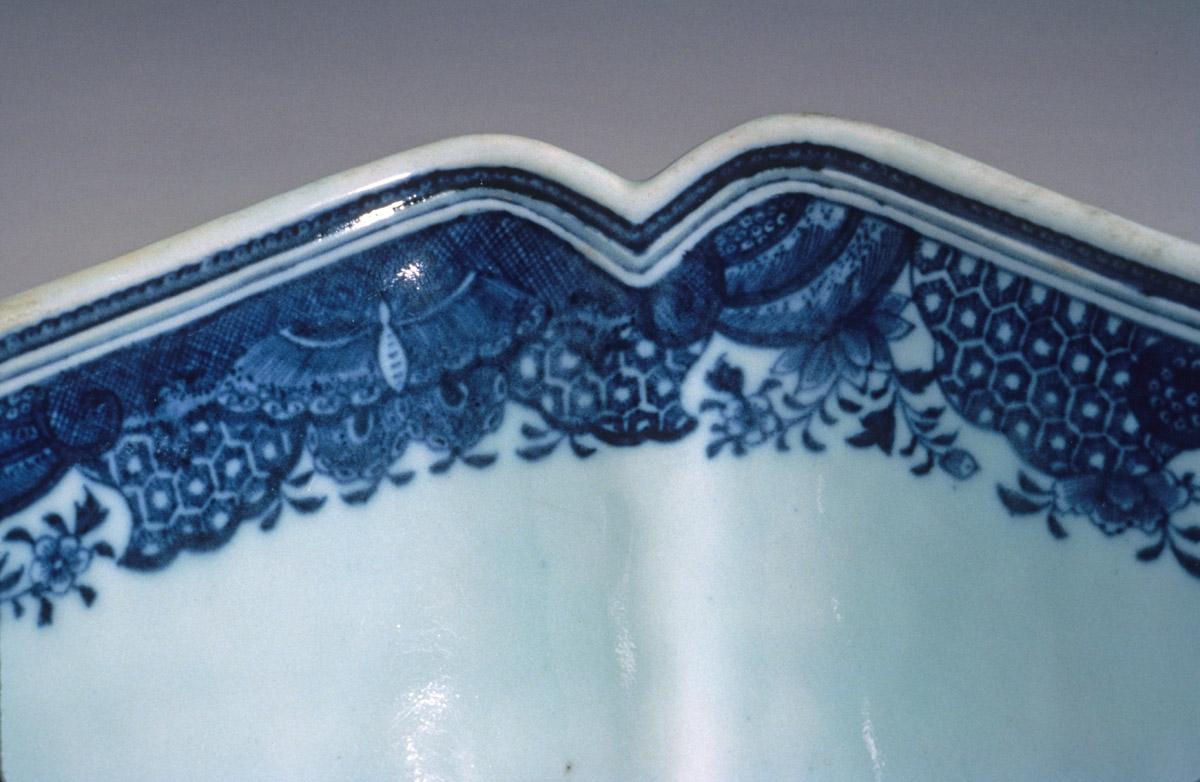 1963.0700.042 Bowl, rim detail 3