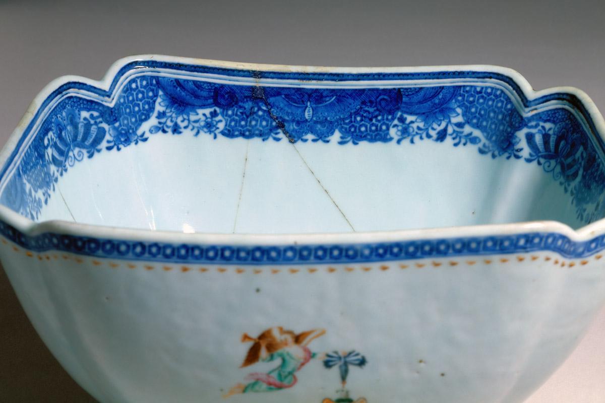 1963.0700.042 bowl (detail 4)