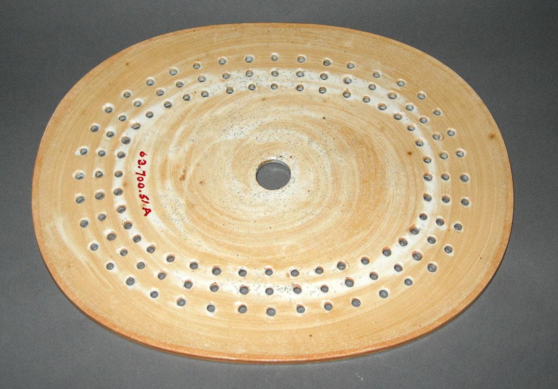 1963.0700.051 A Strainer underside