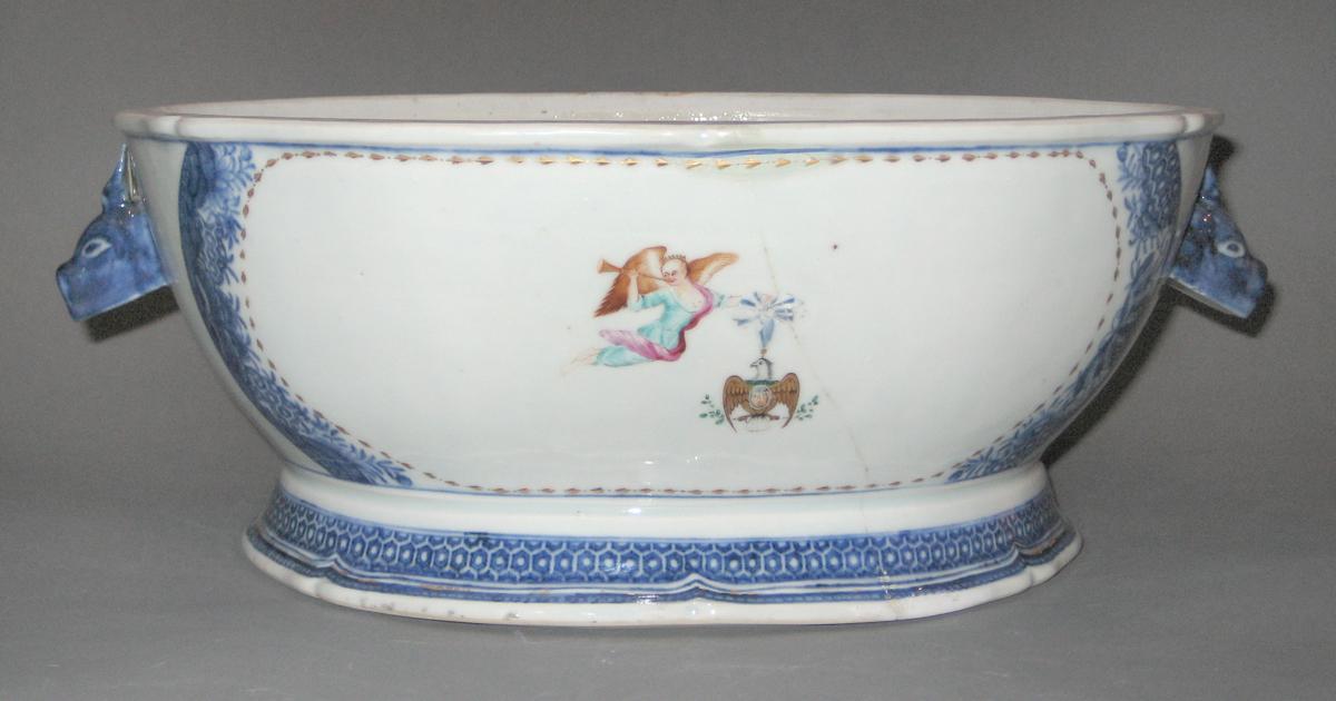 1963.0700.064 Tureen