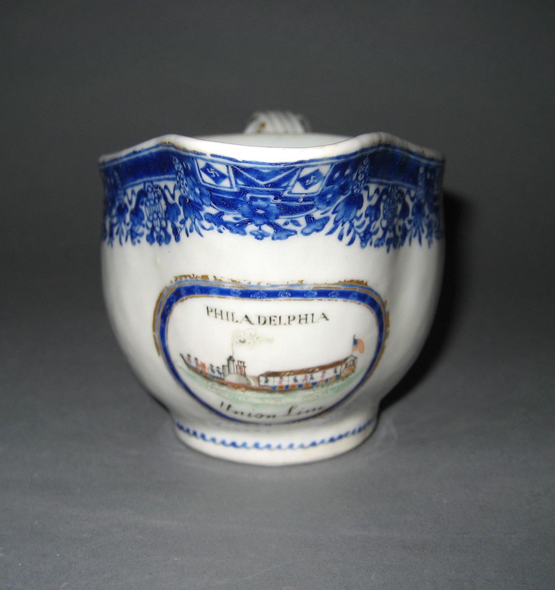 1963.0706.002 Sauce Boat spout side