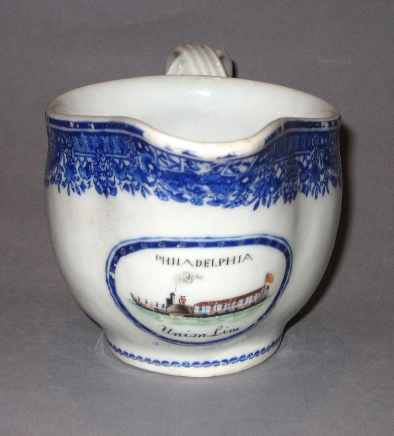 1963.0706.003 Sauceboat front