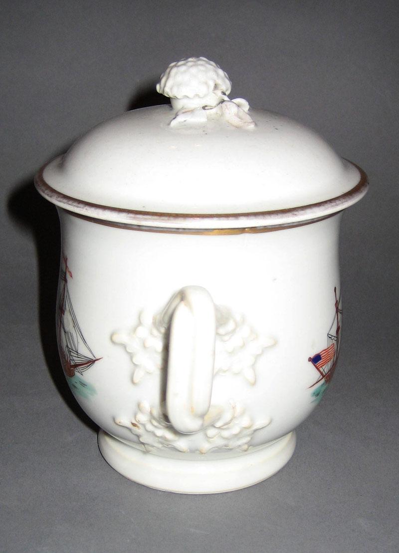 1963.0707.003 A, B Porcelain Sugar bowl side view