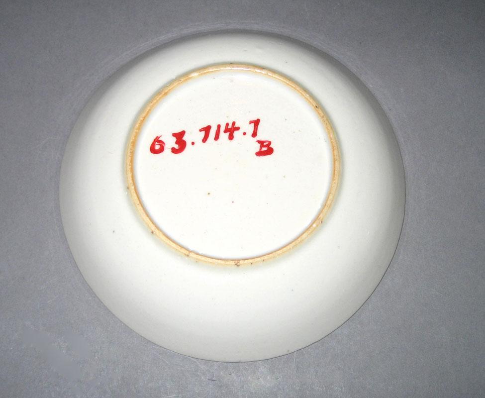 1963.0714.007 B Saucer underside