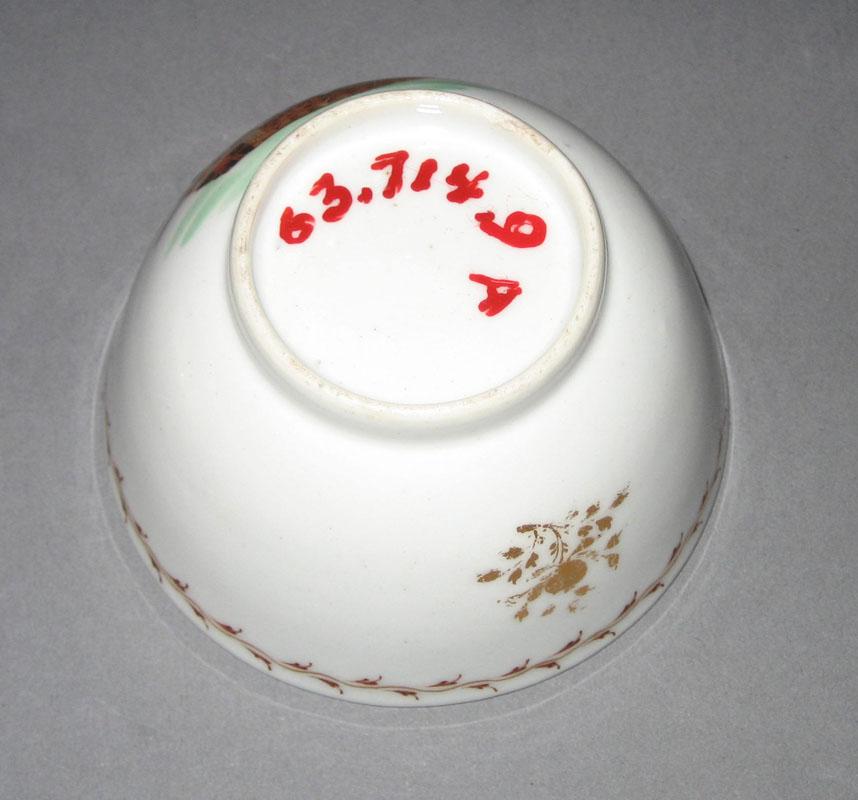1963.0714.009 A Porcelain Teabowl underside
