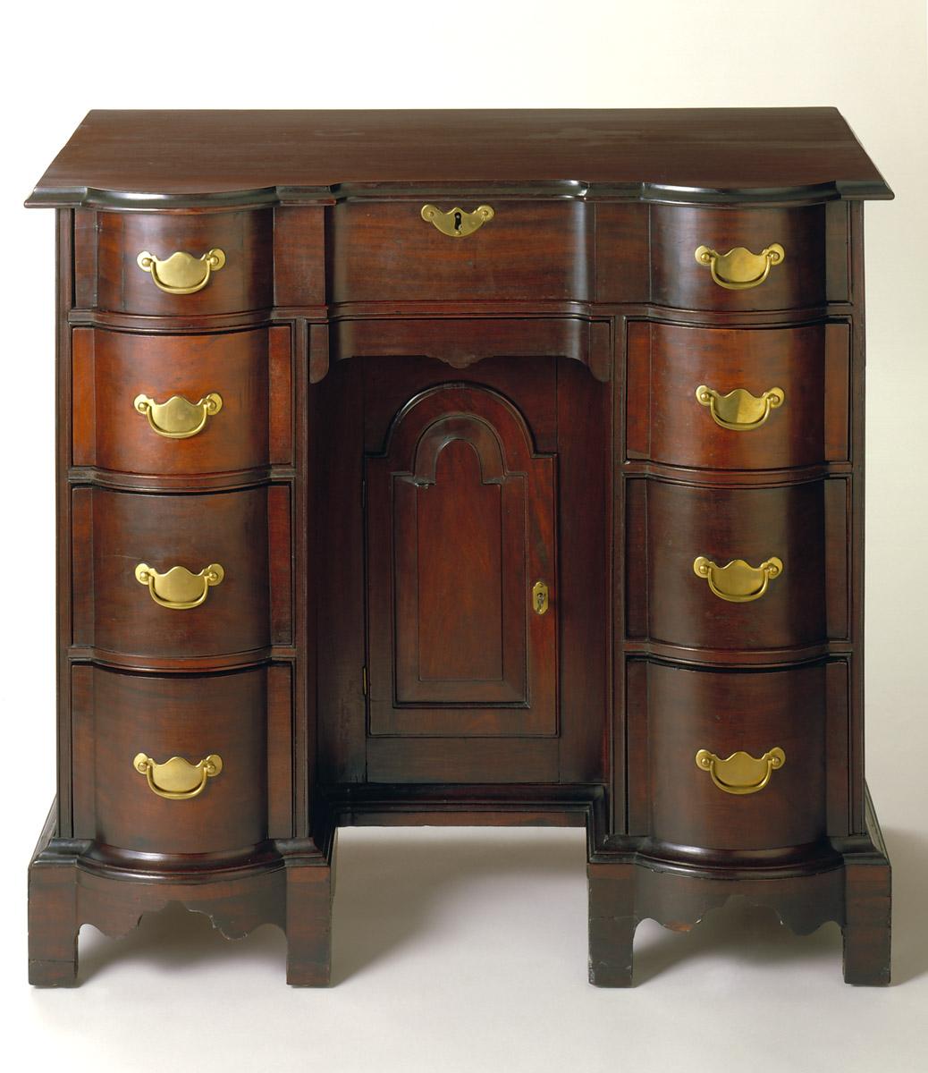 1955.0136.097 Table