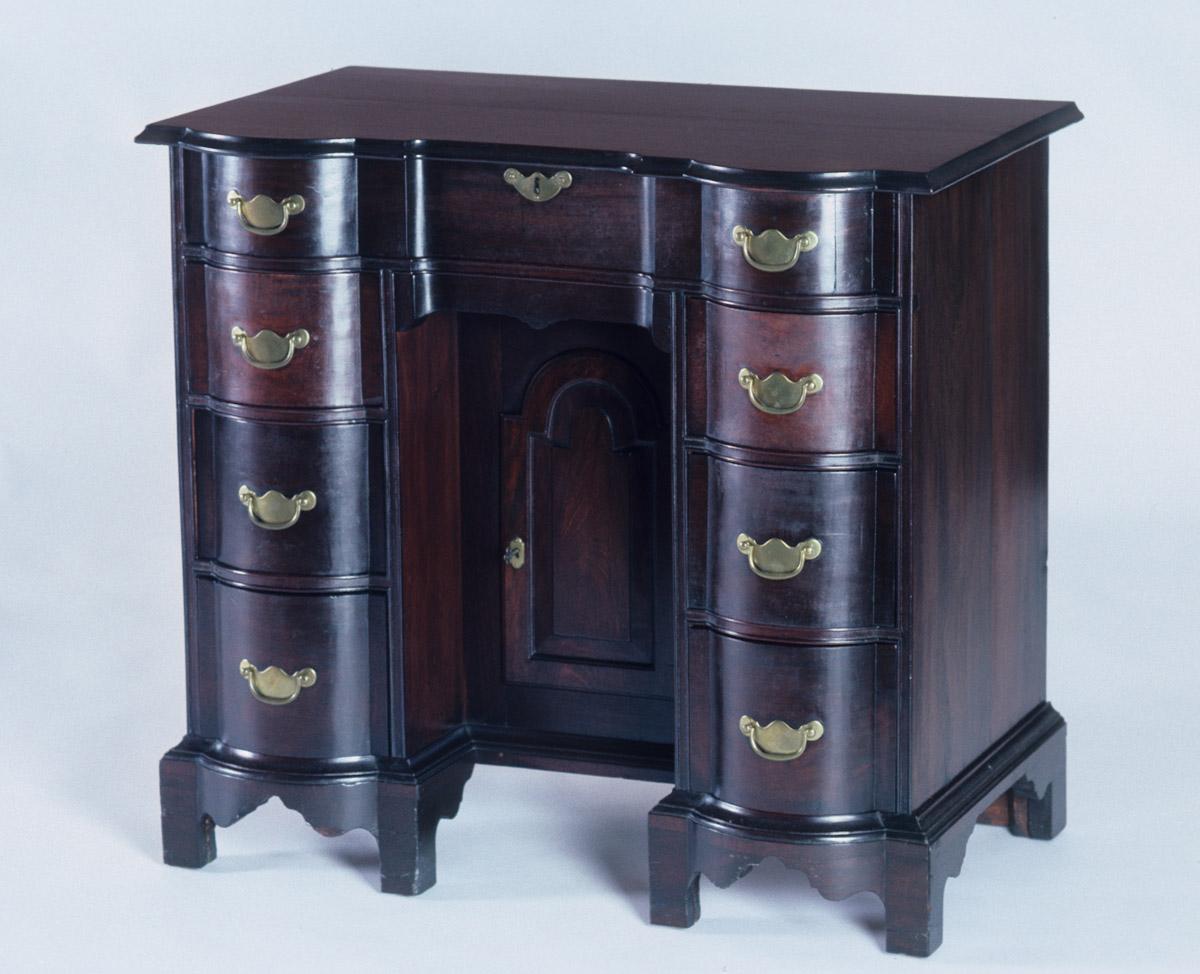 1955.0136.097 Table, view 2
