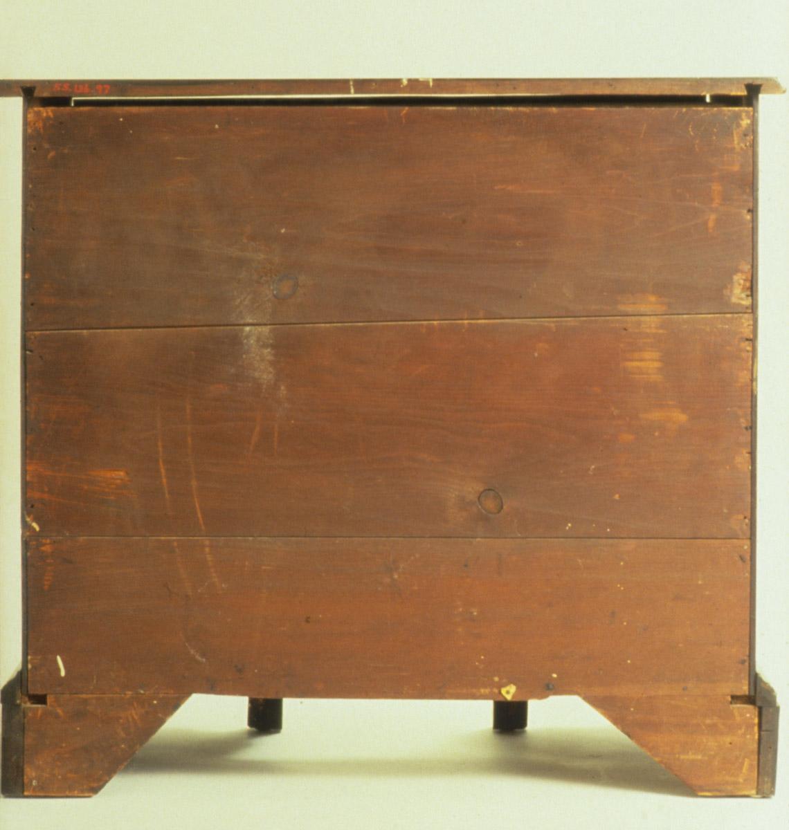 1955.0136.097 Table, view 3