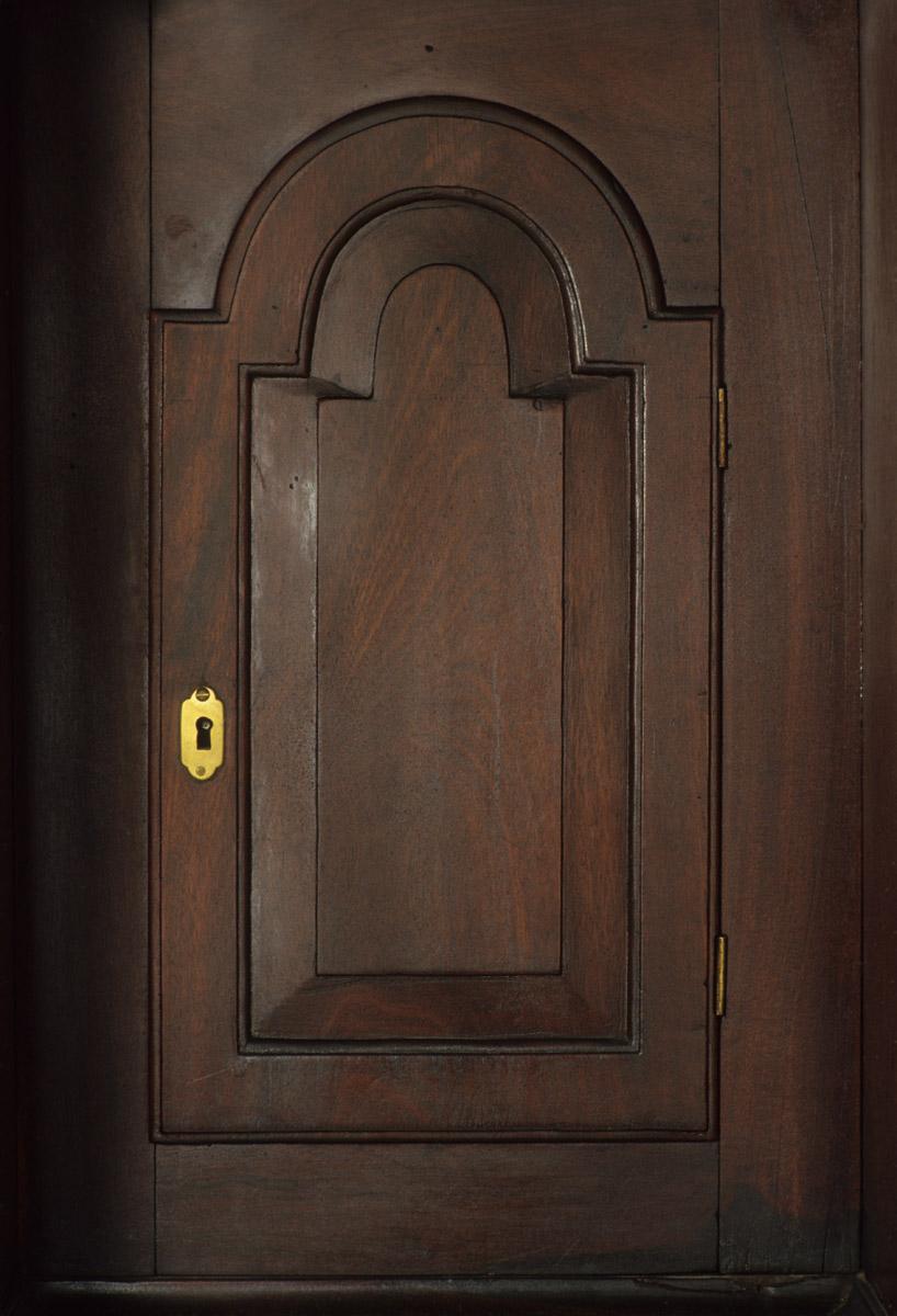 1955.0136.097 Table, detail 3
