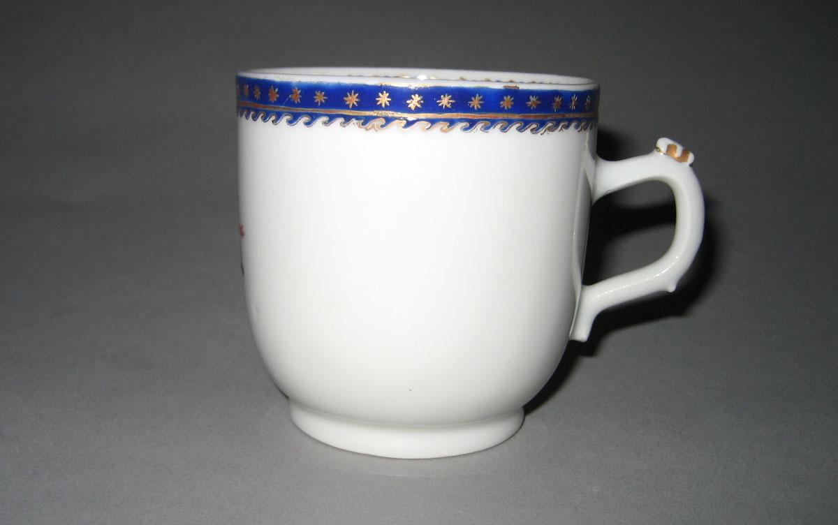 1963.0722.004 Cup side
