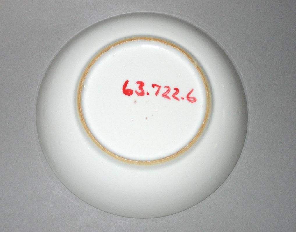 1963.0722.006 Saucer underside