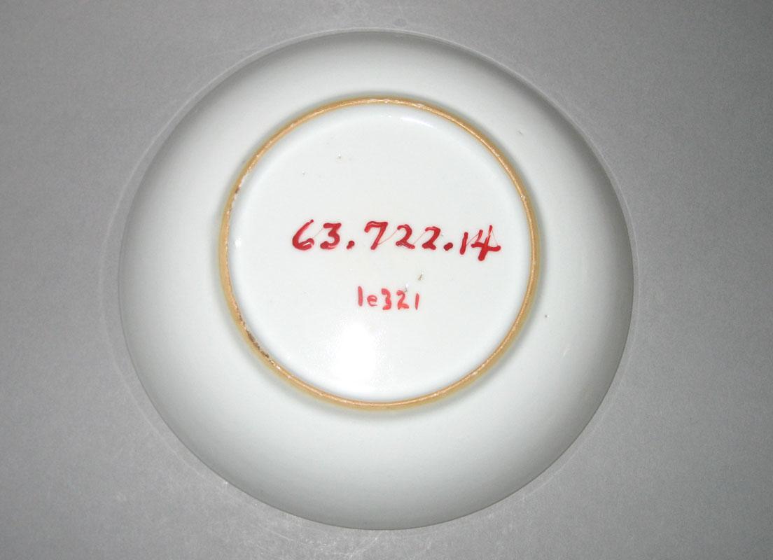 1963.0722.014 Saucer (underside)
