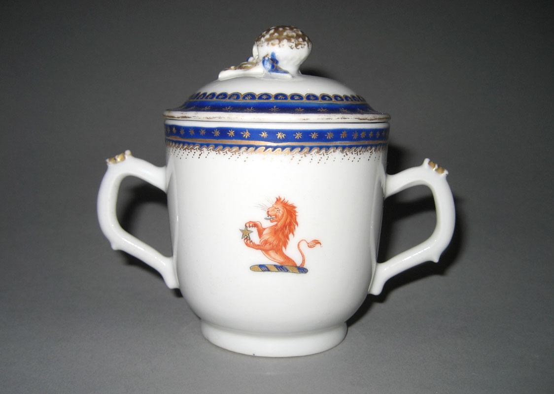 1963.0722.024 cup front