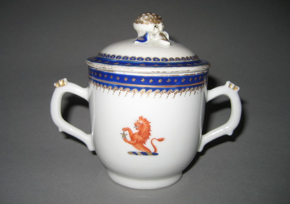 1963.0722.025 cup front