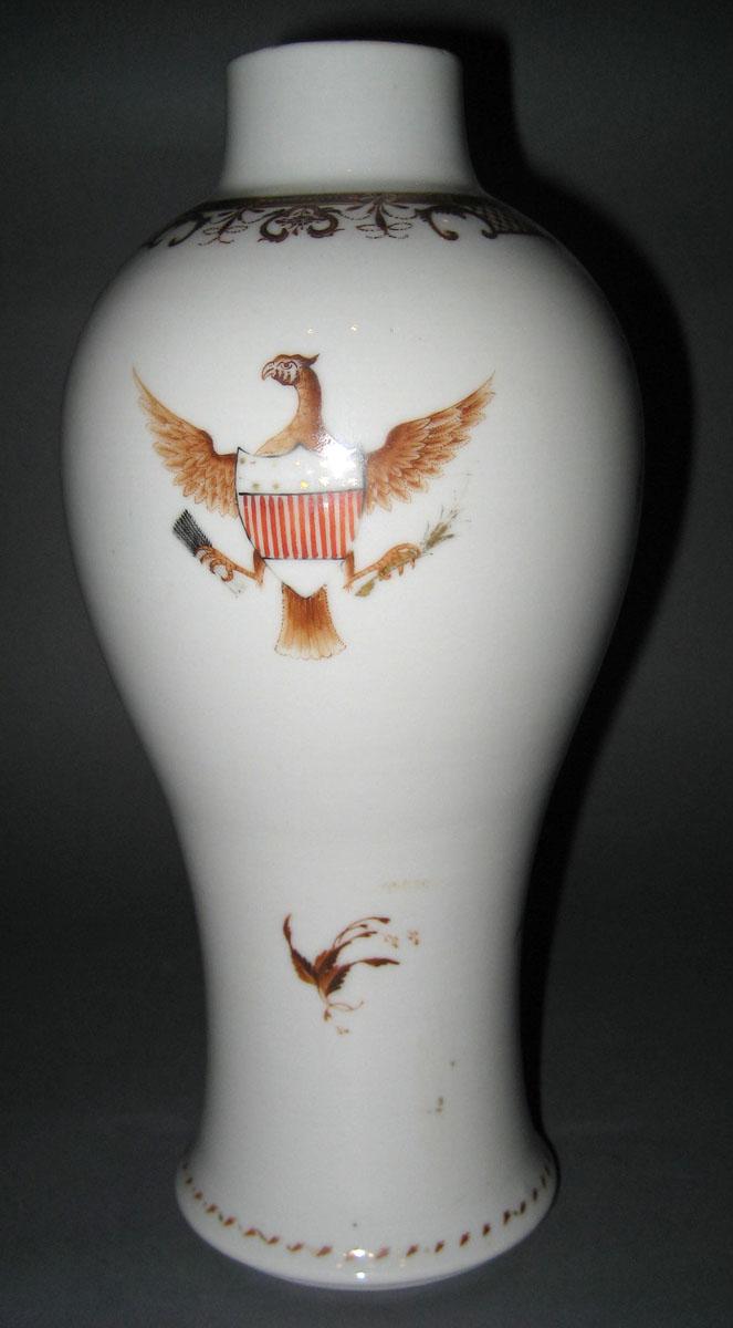 1963.0723 Porcelain Flower Container view 1