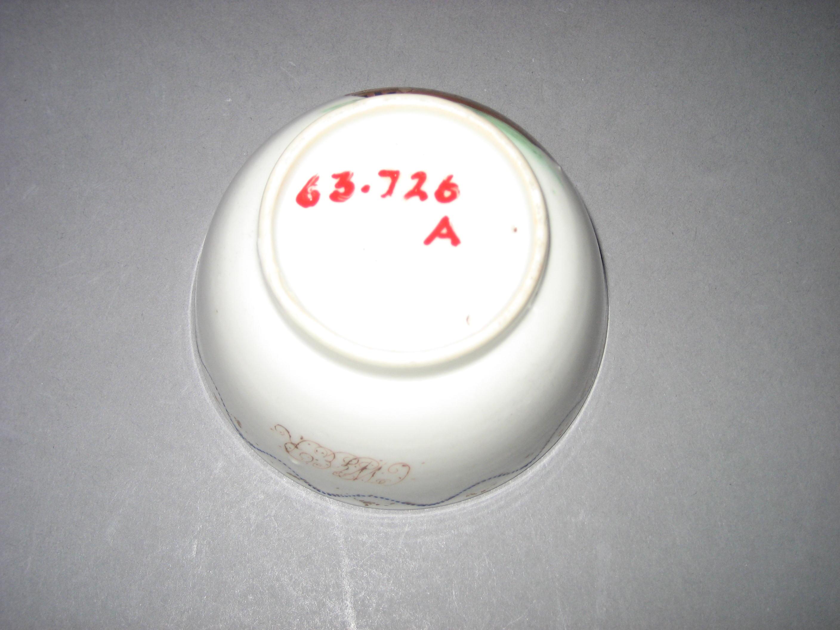 1963.0726 A Porcelain Teabowl underside