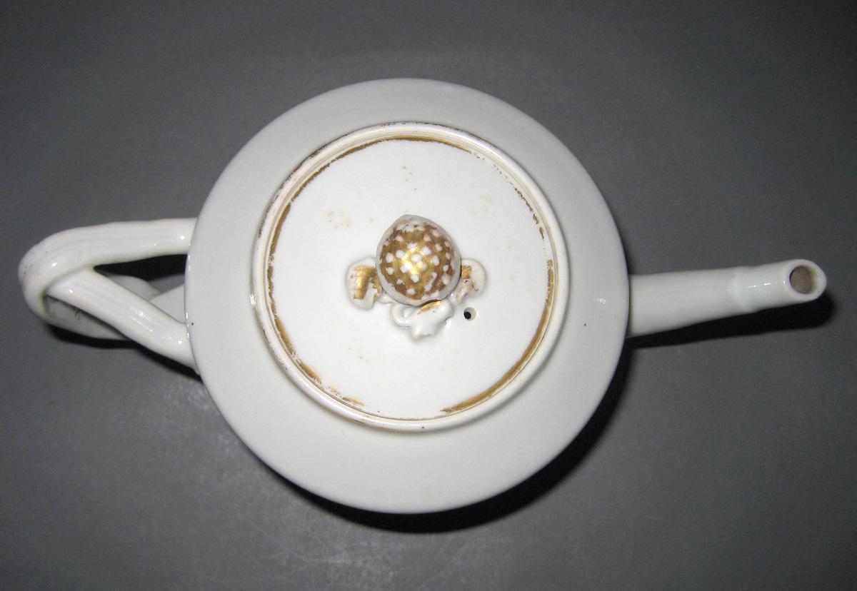 1963.0727.001 Teapot upper