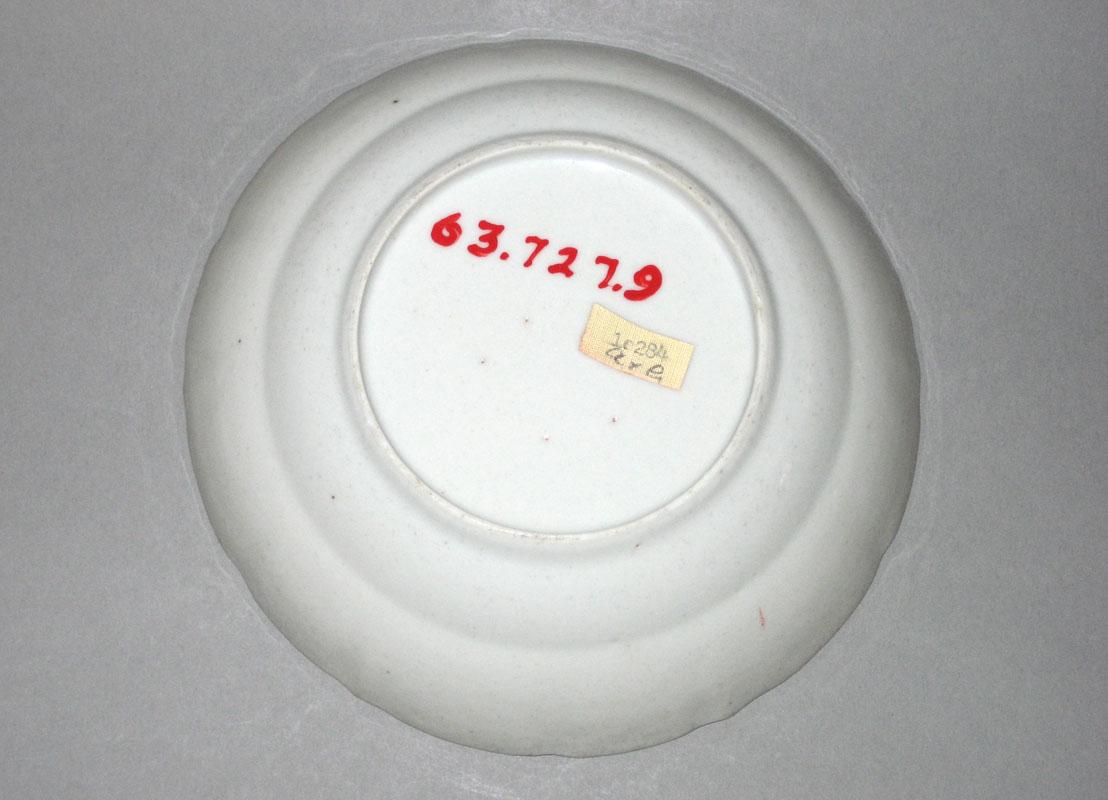 1963.0727.009 Saucer underside