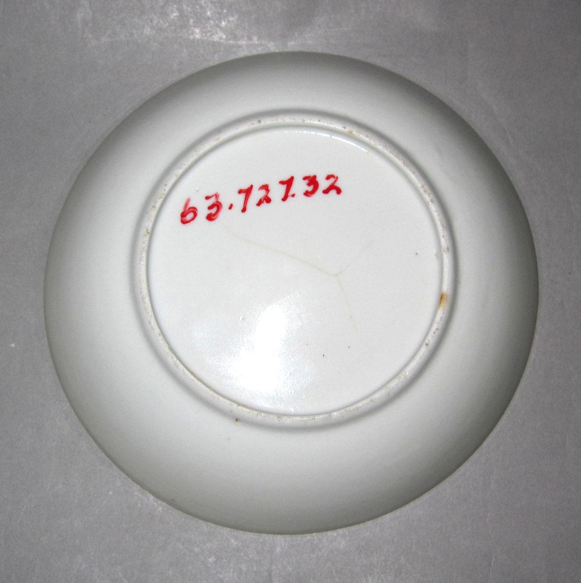1963.0727.032 Porcelain saucer