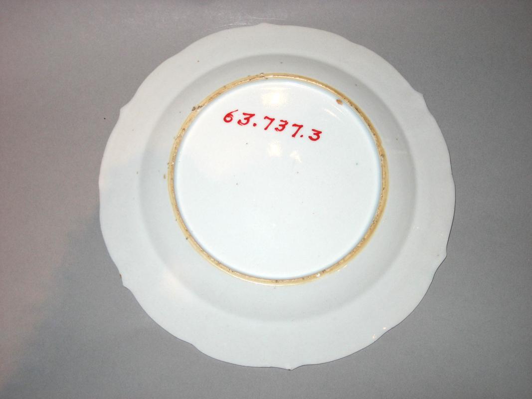1963.0737.003 Plate underside