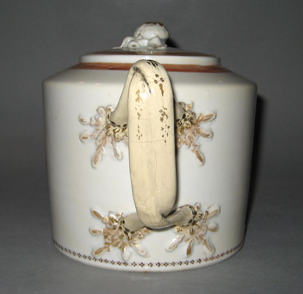 1963.0740.001 A, B Porcelain Teapot handle
