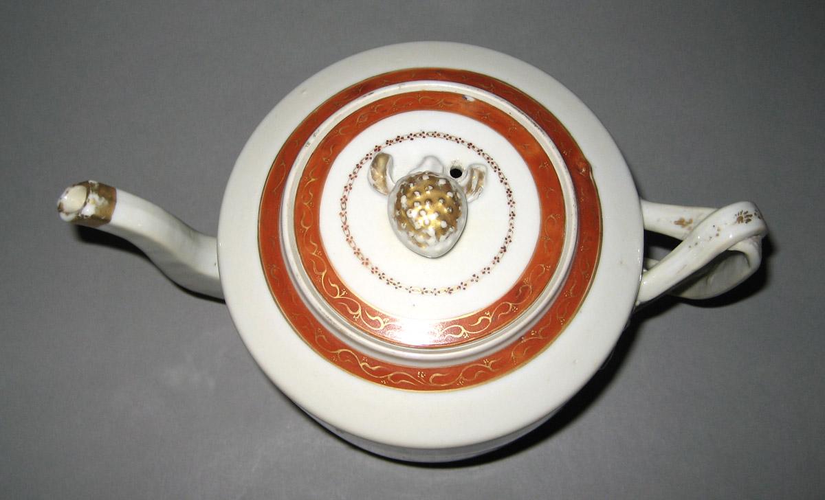 1963.0740.002 A, B Porcelain Teapot top