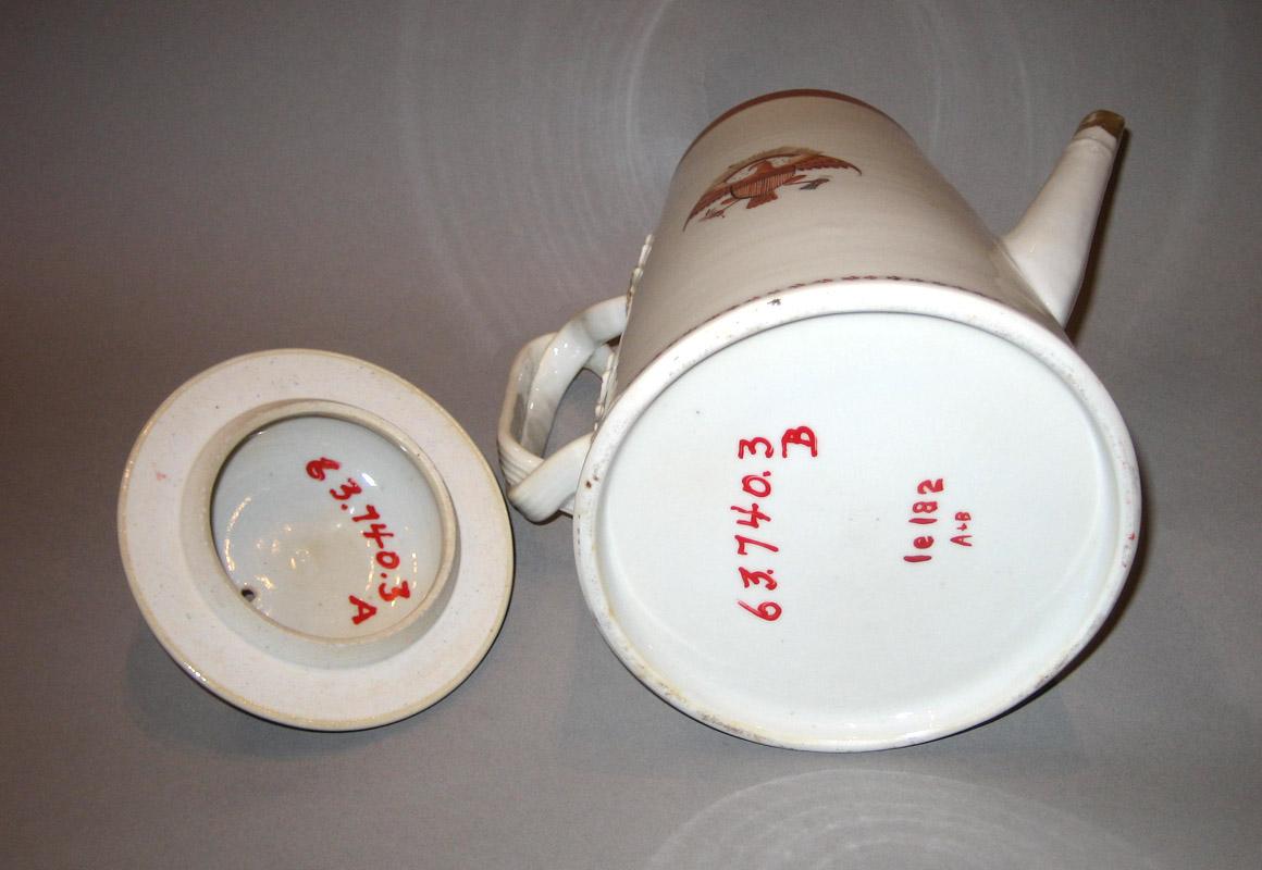 1963.0740.003 A, B Porcelain Coffee Pot underside