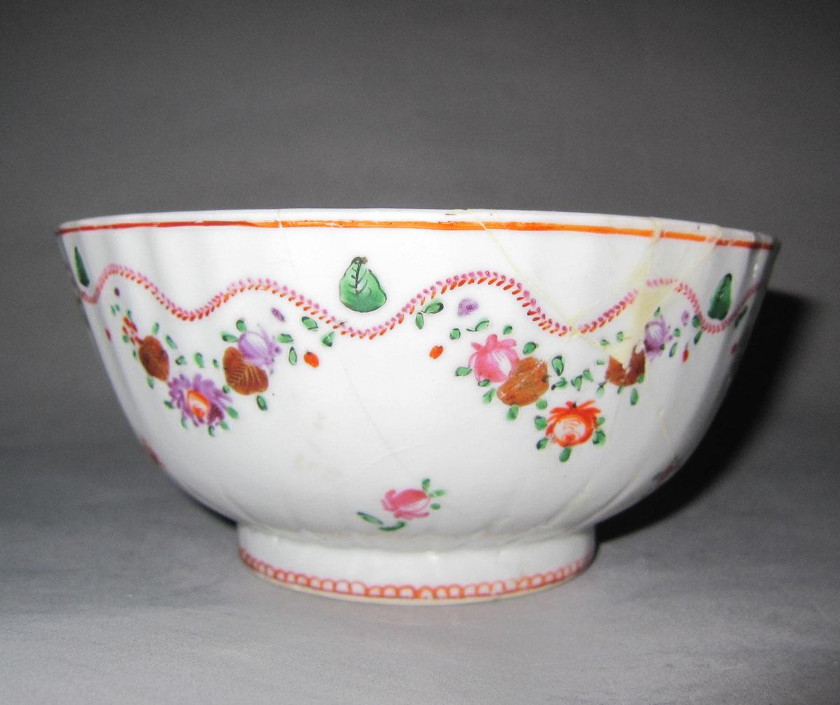 1963.0743.001 Porcelain bowl