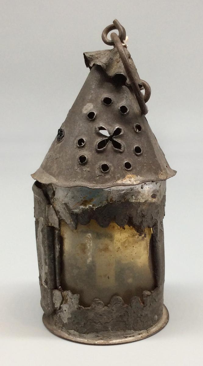 1955.0136.109 Lantern, view 5