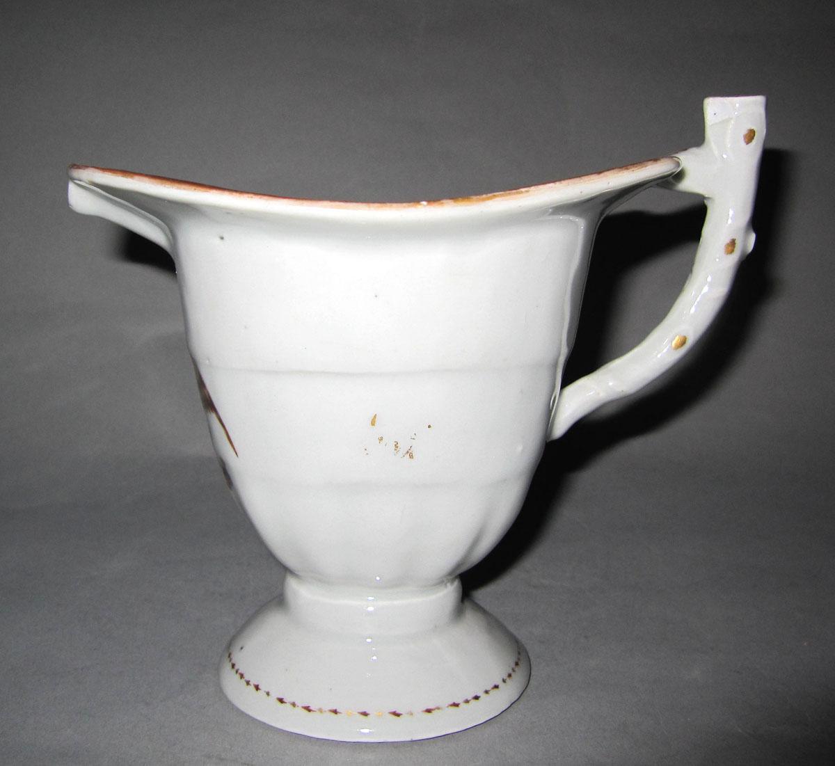 1963.0745.002 Porcelain cream pot