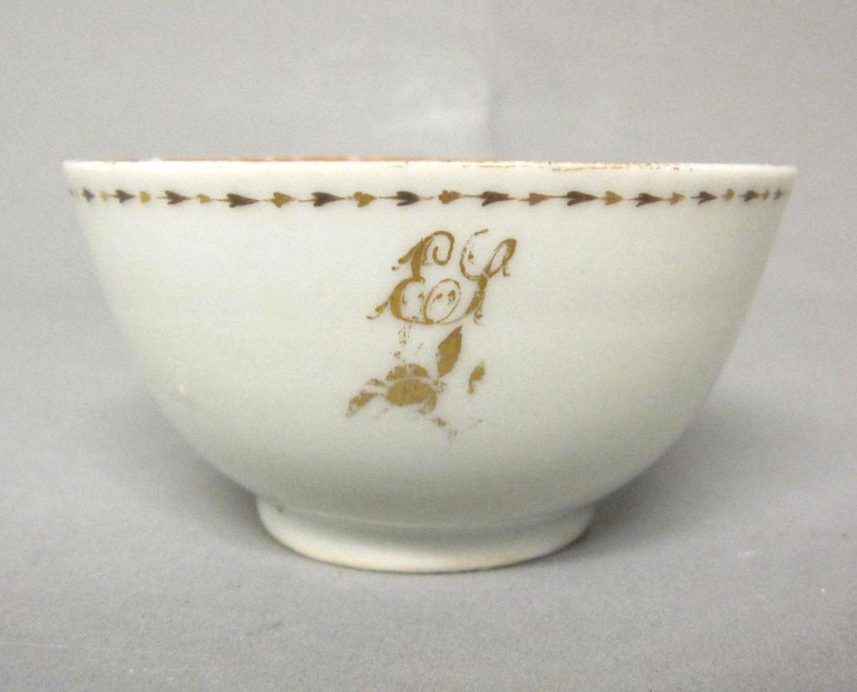 1963.0745.004 Porcelain cup face two