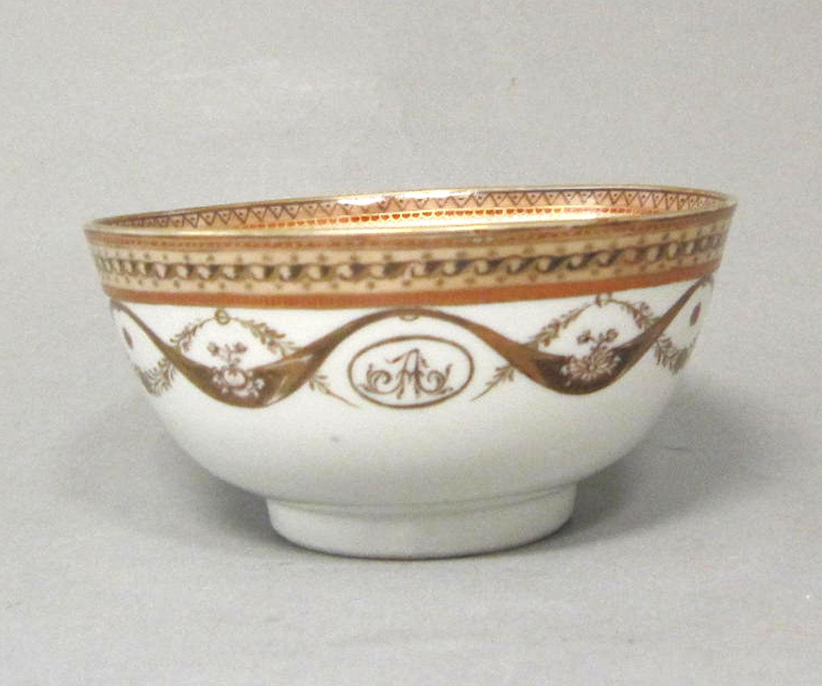 1963.0747.001 Porcelain bowl