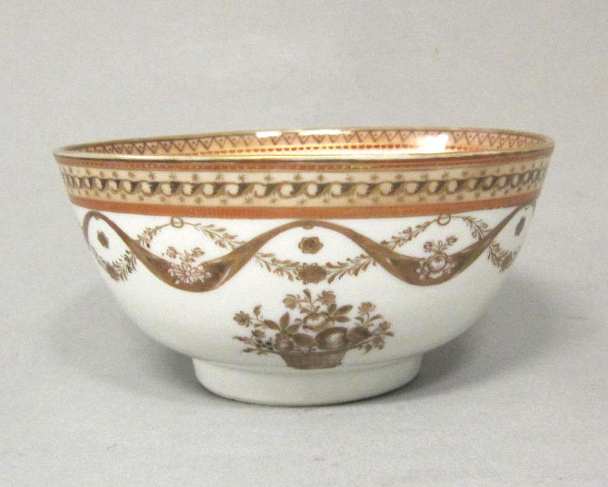1963.0747.001 Porcelain bowl face two
