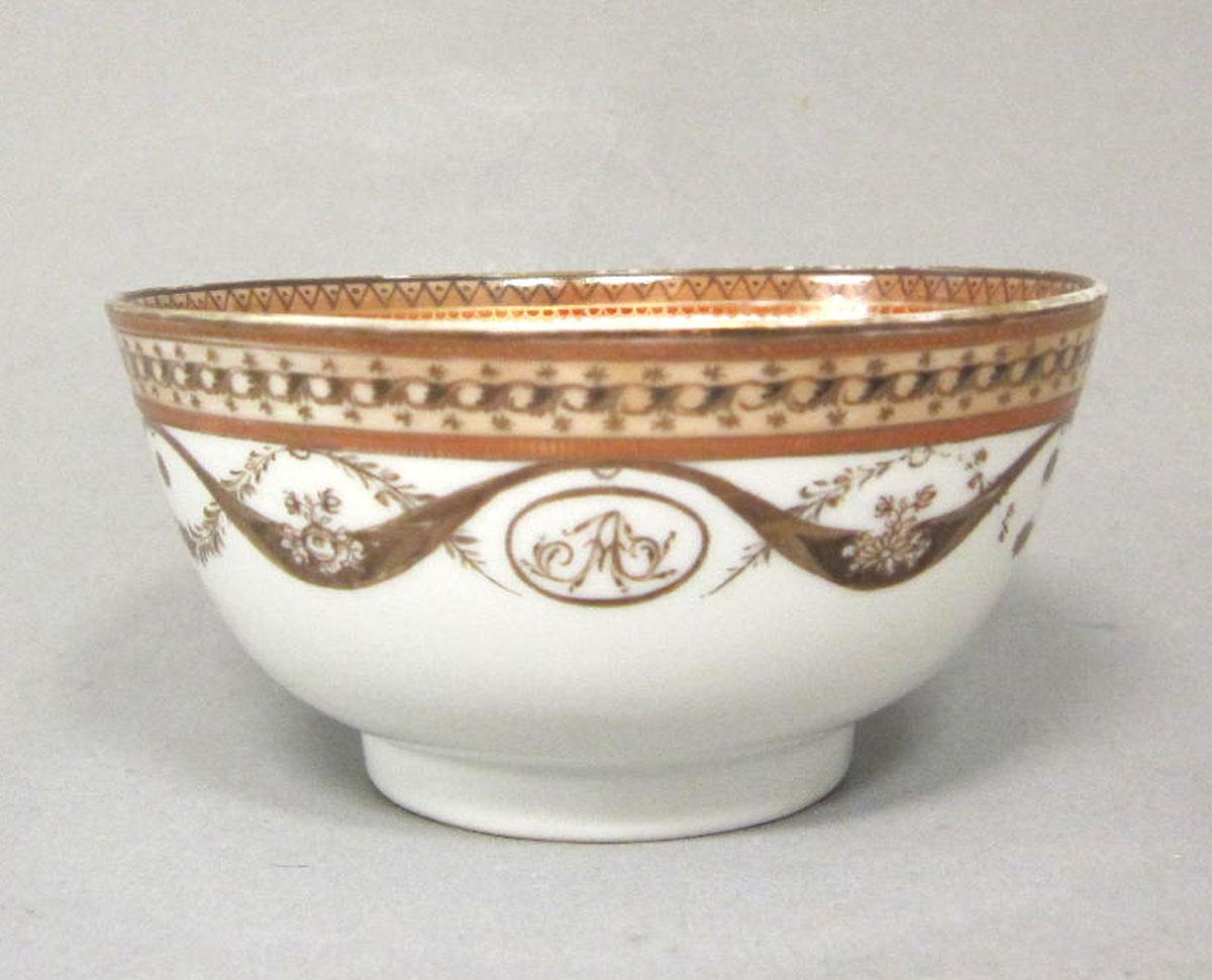 1963.0747.003 Porcelain bowl