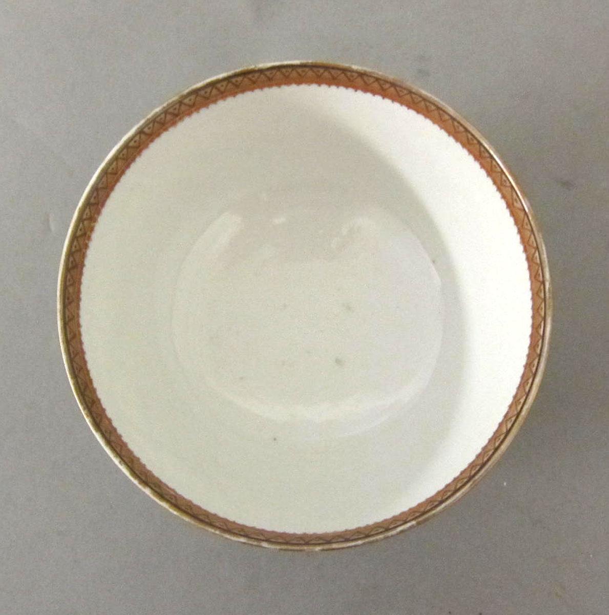 1963.0747.003 Porcelain bowl top