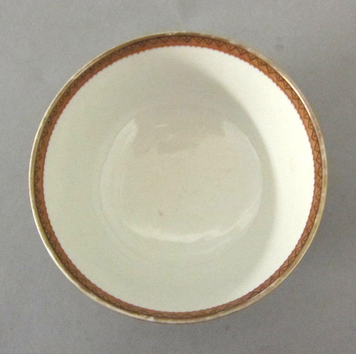1963.0747.005 Porcelain bowl top