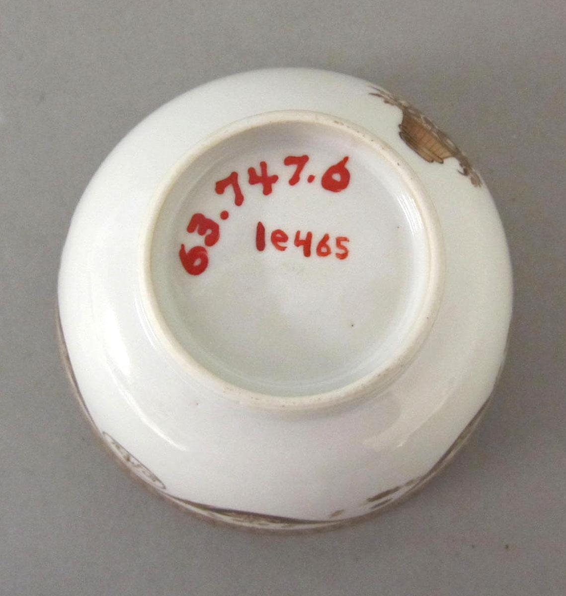 1963.0747.006 Porcelain bowl underside