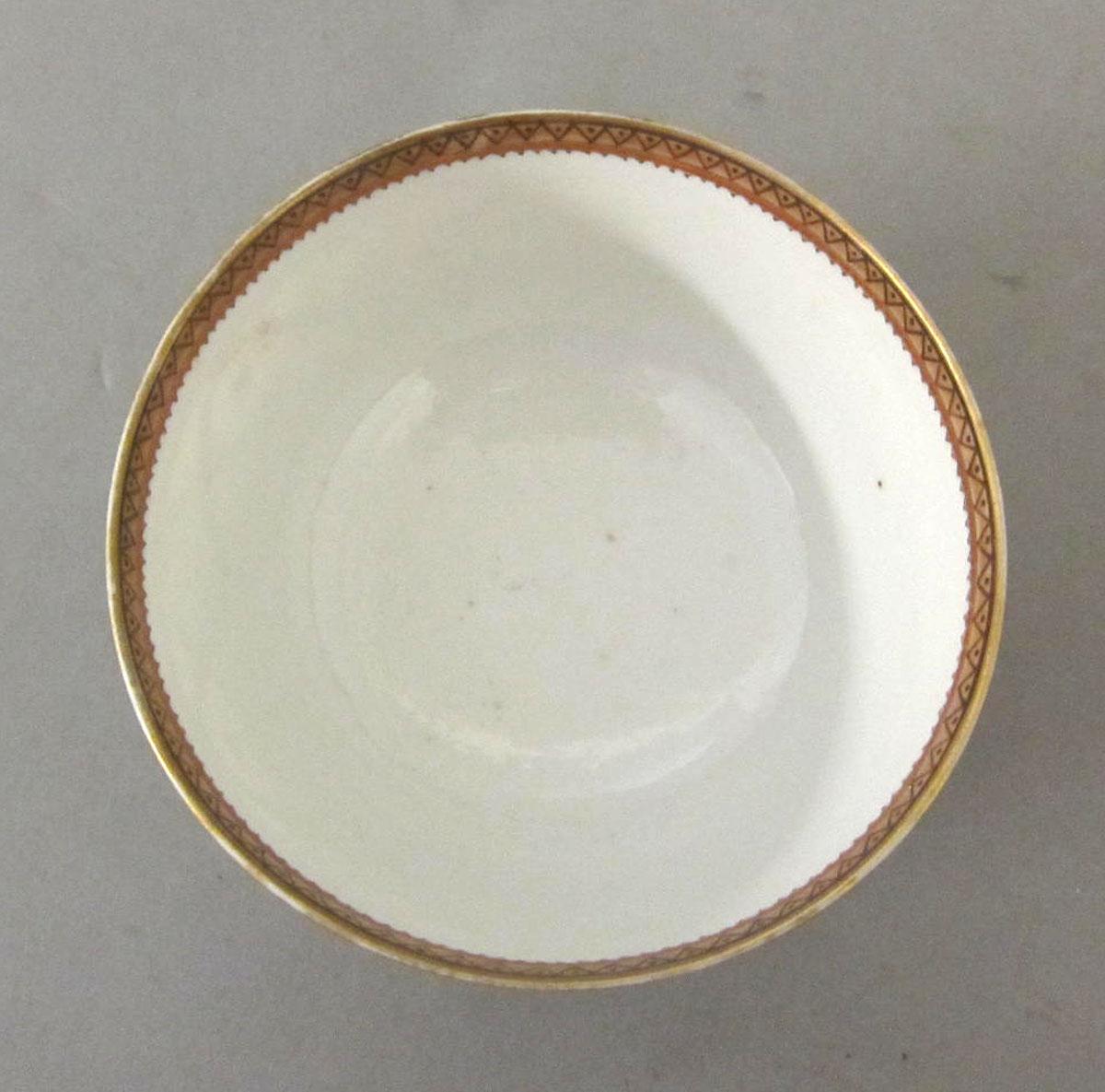 1963.0747.009 Porcelain bowl top