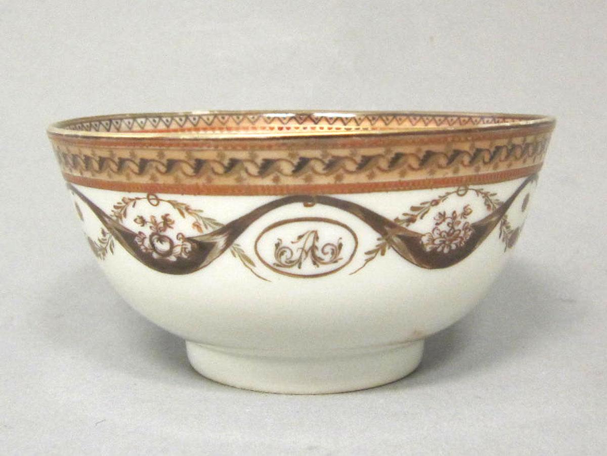 1963.0747.011 Porcelain bowl