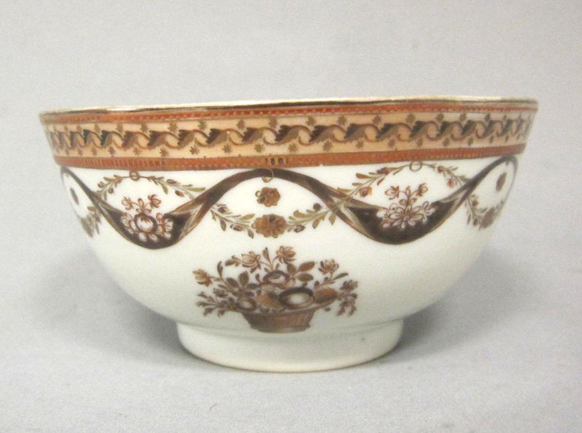 1963.0747.011 Porcelain bowl face two
