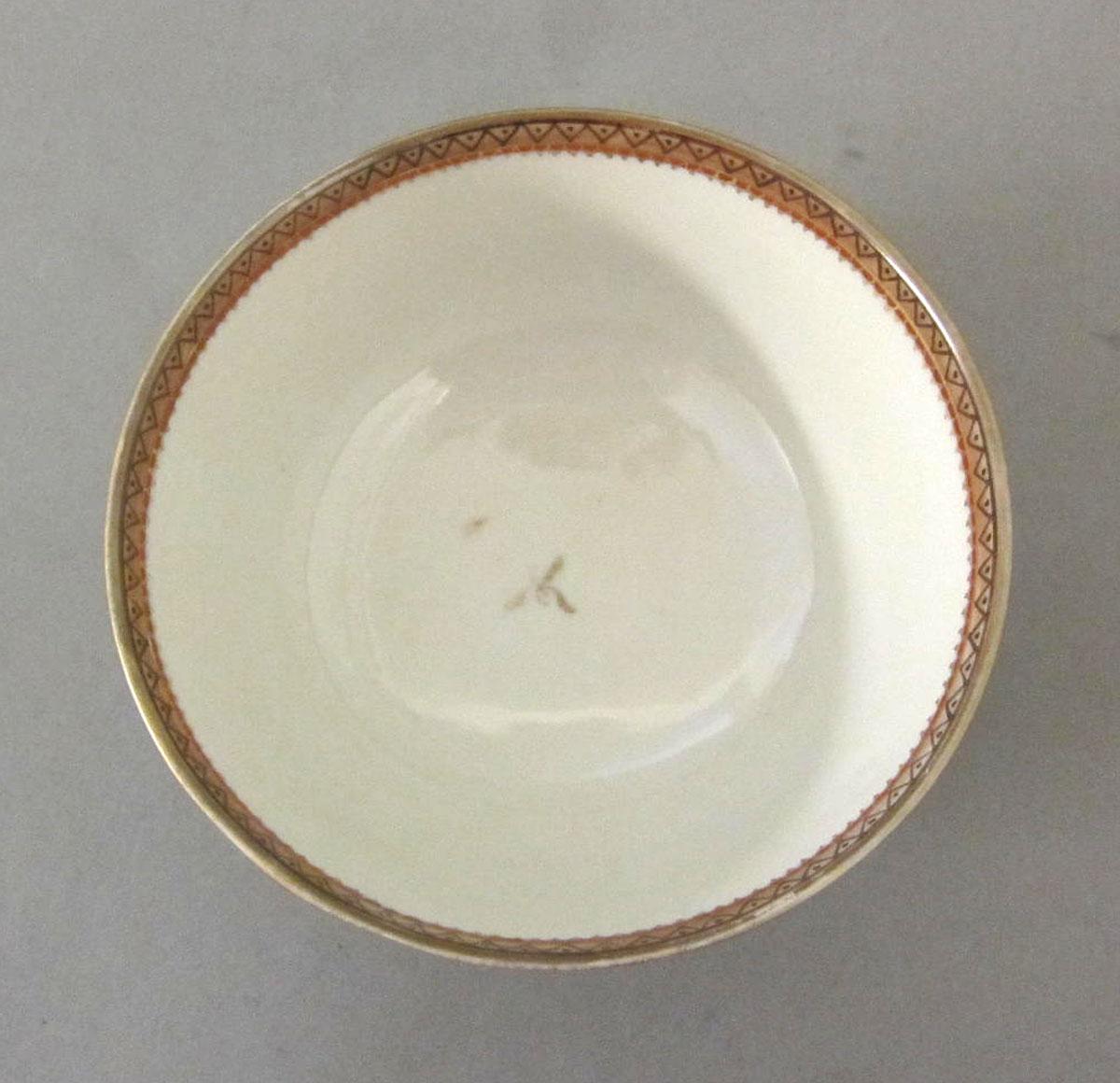 1963.0747.011 Porcelain bowl top