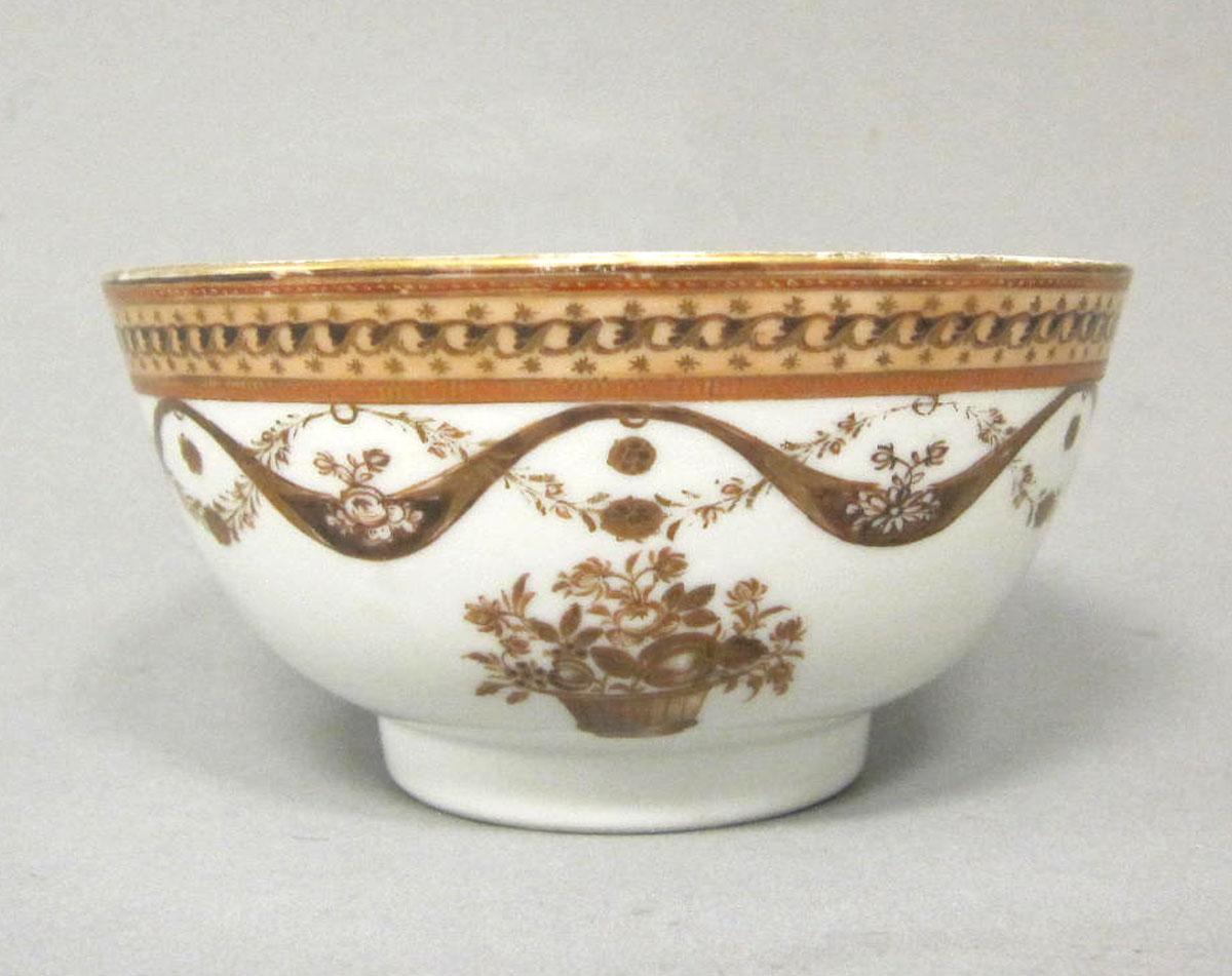 1963.0747.012 Porcelain bowl face two
