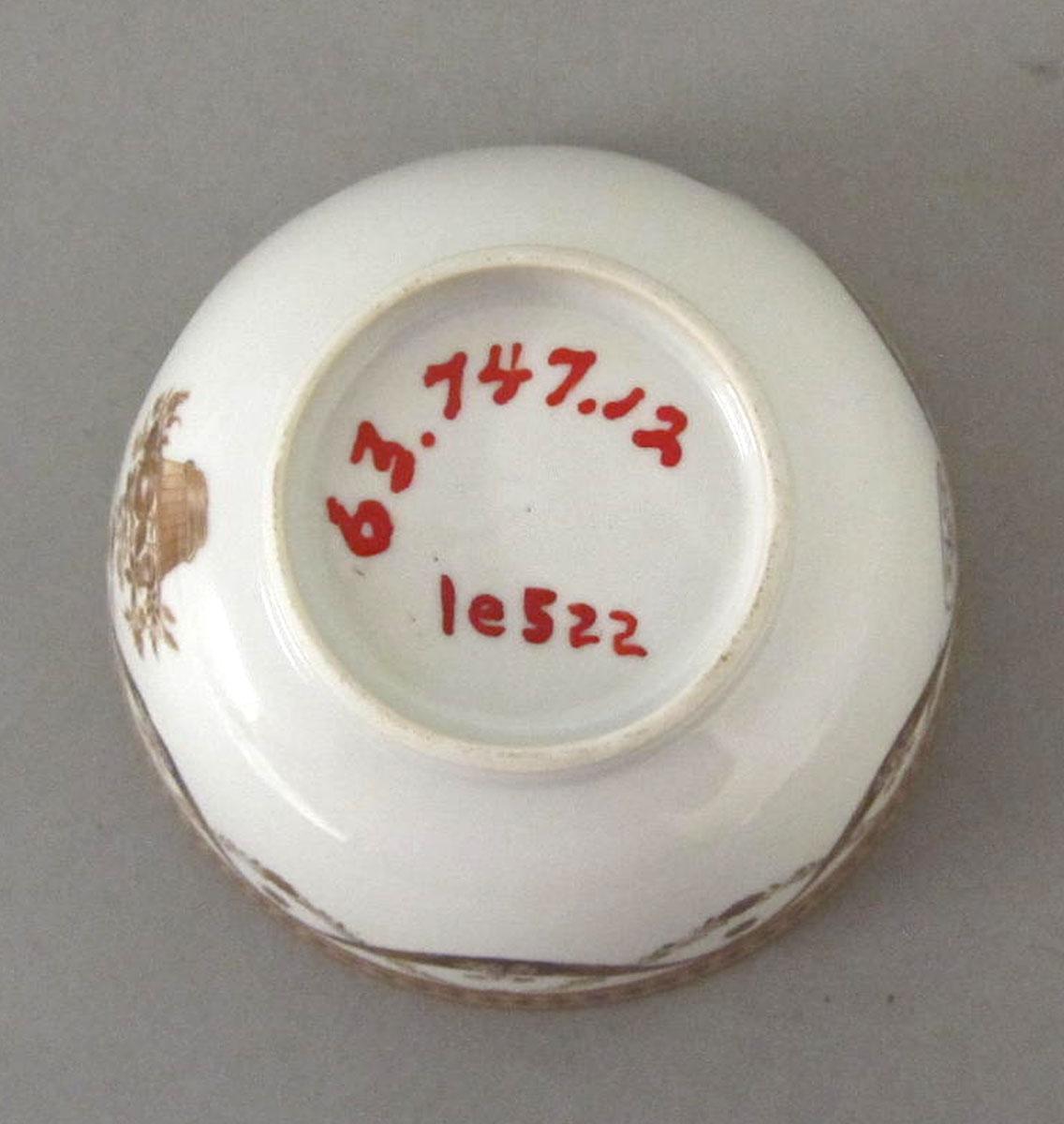 1963.0747.012 Porcelain bowl underside