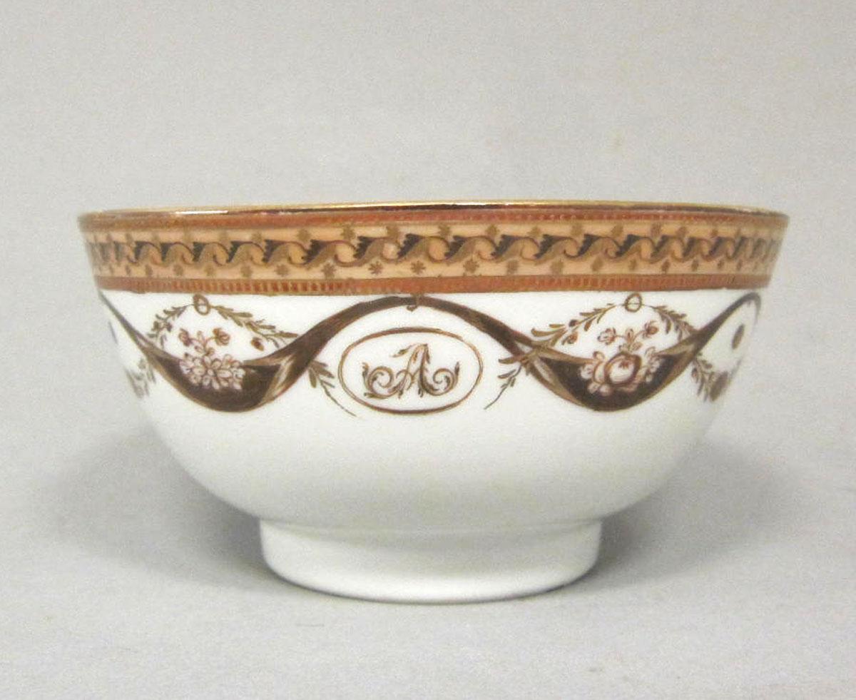 1963.0747.013 Porcelain bowl