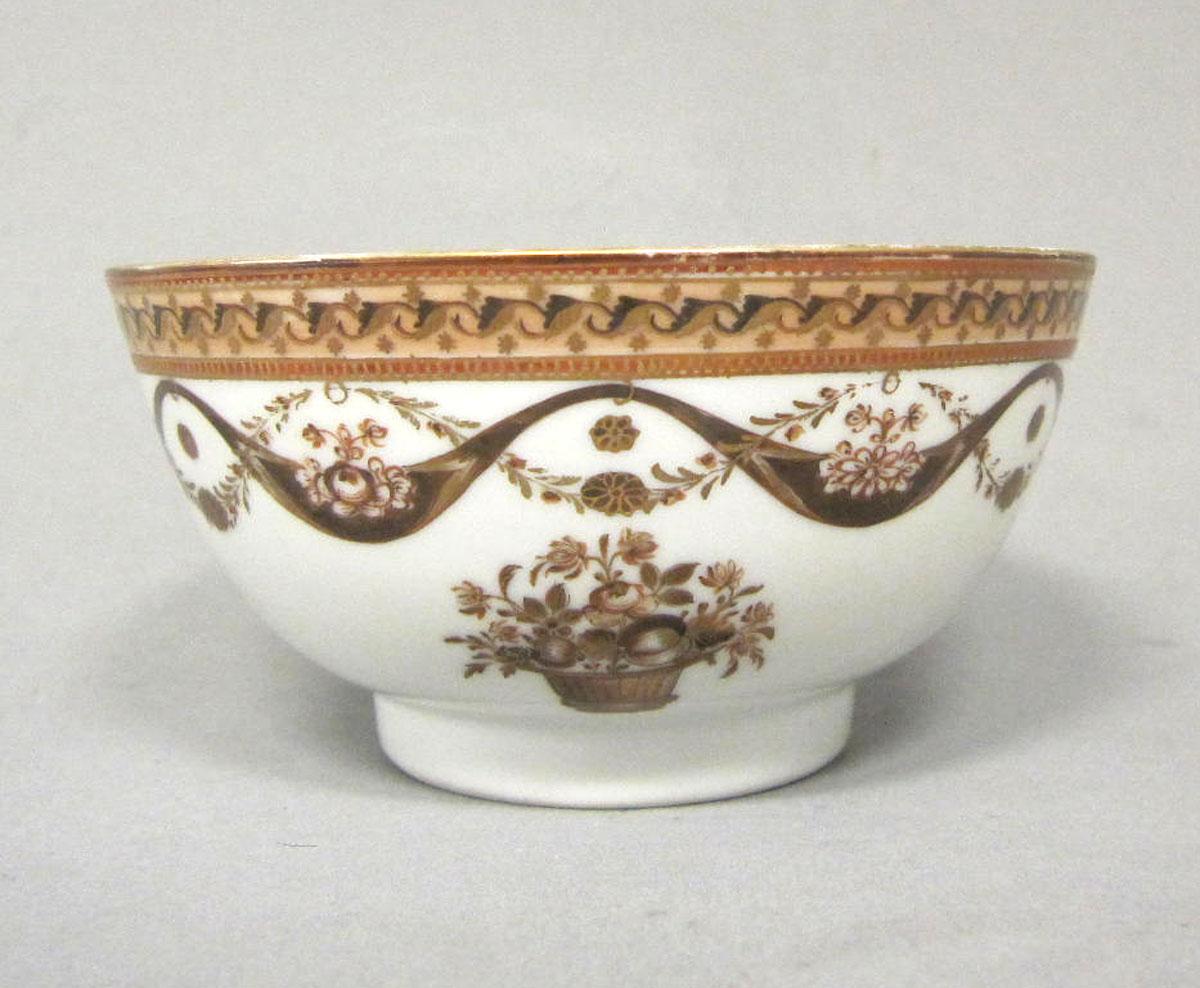 1963.0747.013 Porcelain bowl face two