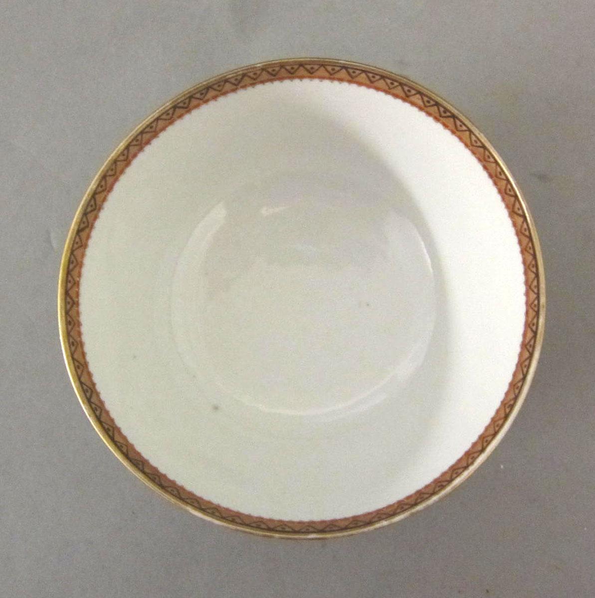 1963.0747.013 Porcelain bowl top