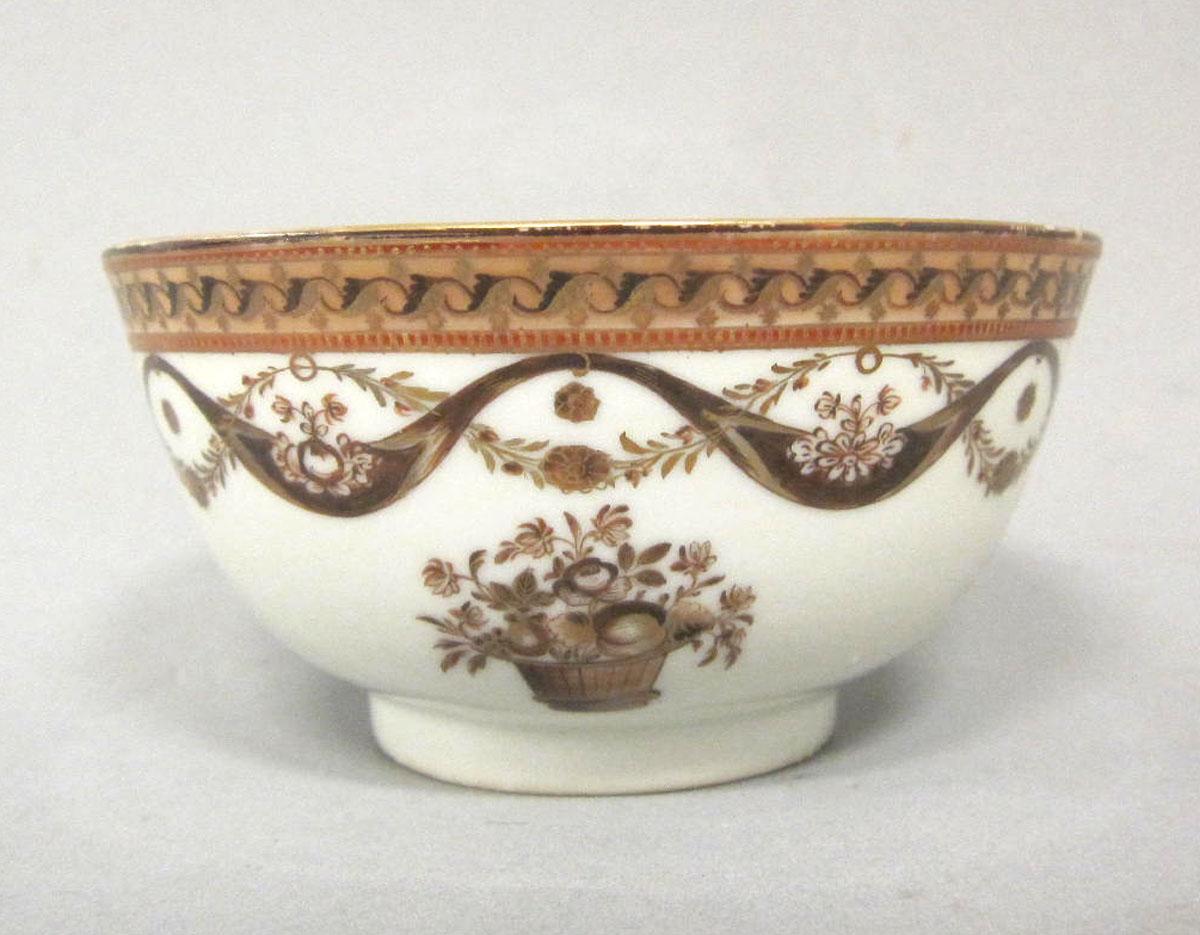 1963.0747.014 Porcelain bowl face two